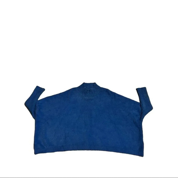 P• Luca Milano Eyelash Mock Neck Cropped Sweater - Picture 5 of 9